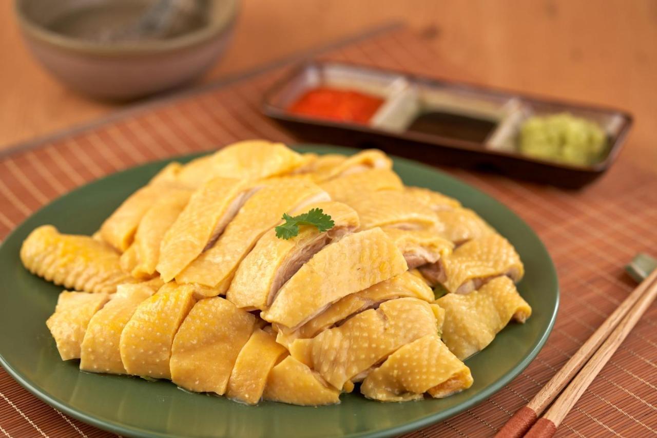 Hong Kong Gold Coast Hotel Esterno foto Chicken rice