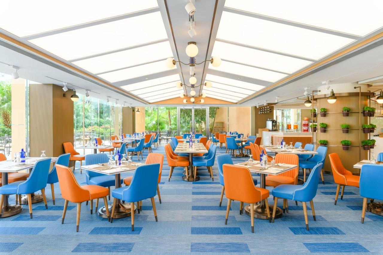 Hong Kong Gold Coast Hotel Esterno foto The Garden Grill