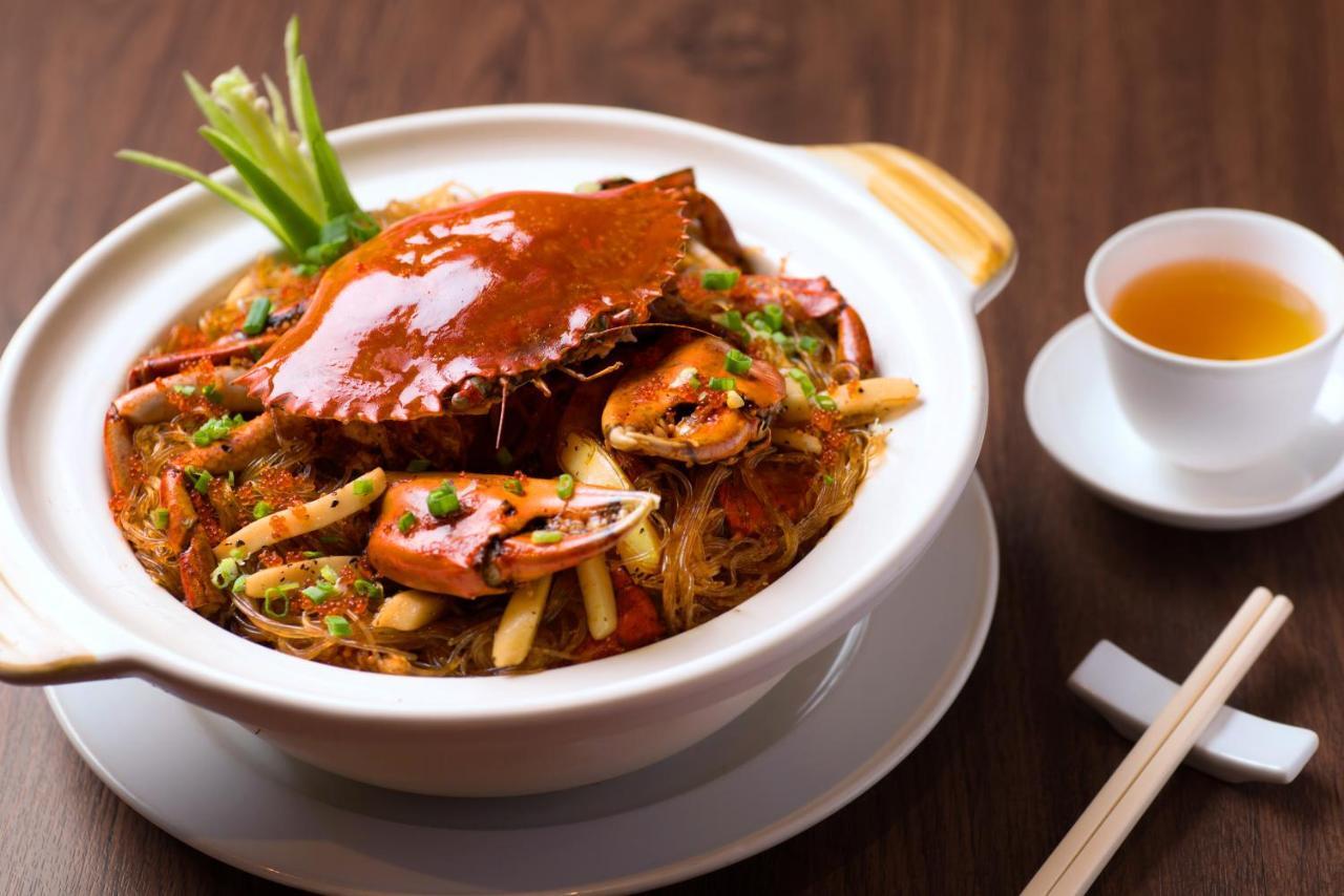 Hong Kong Gold Coast Hotel Esterno foto Chilli mud crab